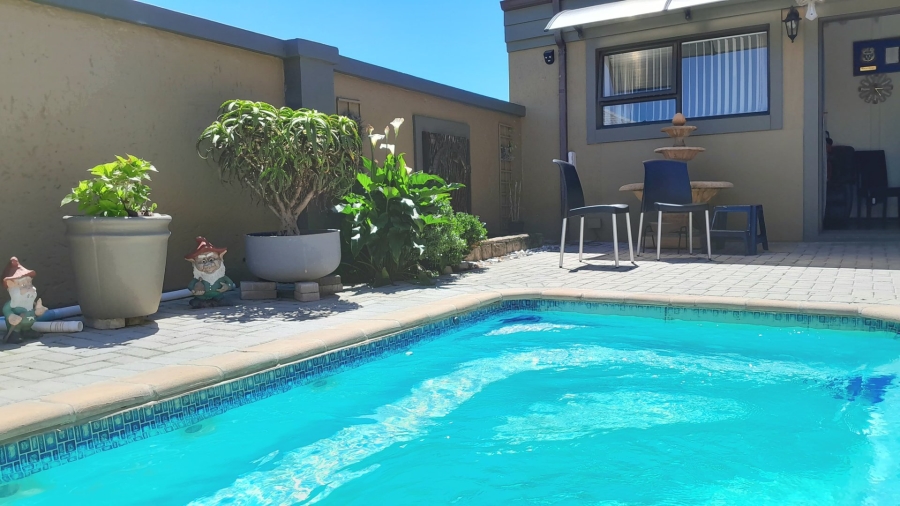 3 Bedroom Property for Sale in Dana Bay Western Cape
